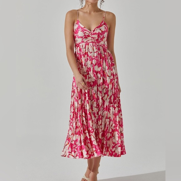 Astr Dresses & Skirts - ASTR The Label Revolve Maeve Pleated Midi Dress in Pink Cream Floral